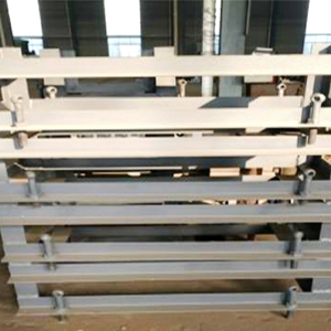 滑道調(diào)節(jié)支座